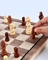 APYR AOMA magnetic chess pieces provide stable play and quick setup