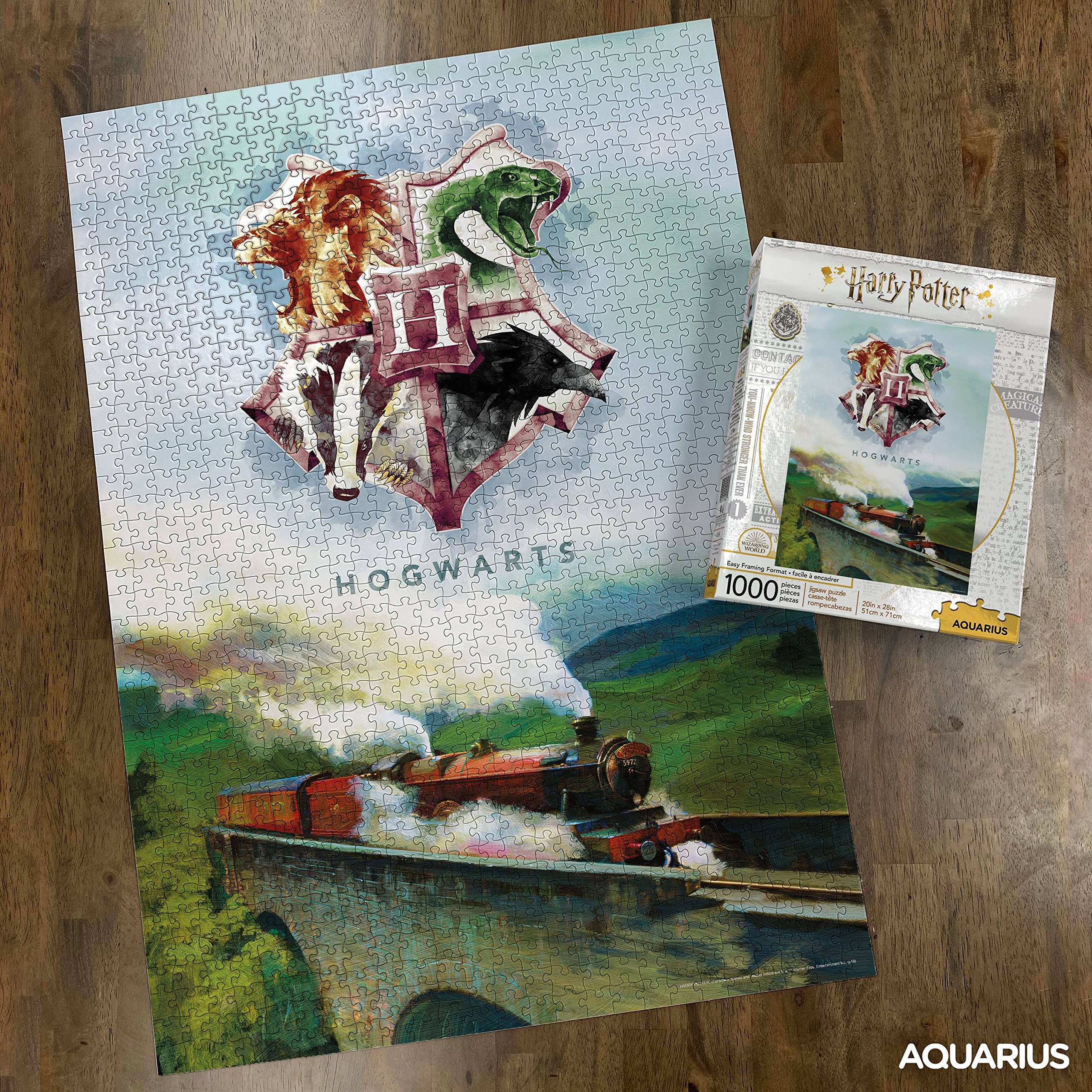 Aquarius 1000-piece puzzle piece fit, showing precise cuts for a satisfying build.