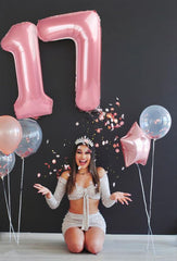 Argthjy 7-balloon-pearl-pink-number side view adds festive dimension.