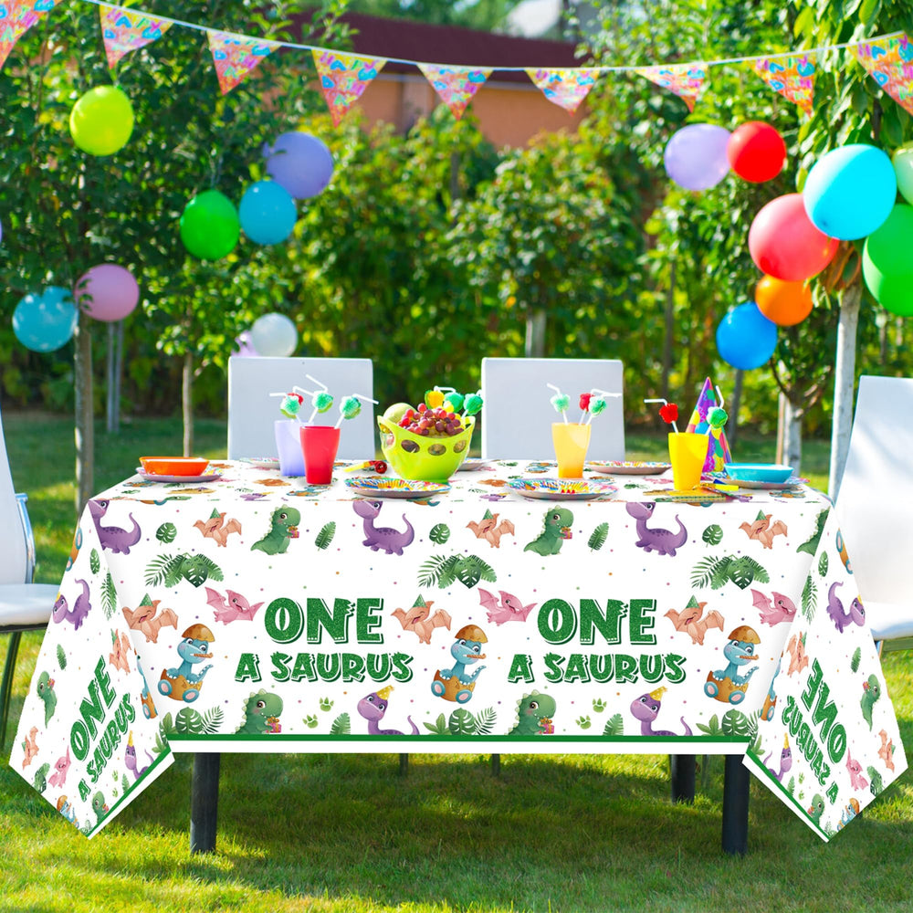 ArianQicult three-pack tablecloths for multi-table parties.