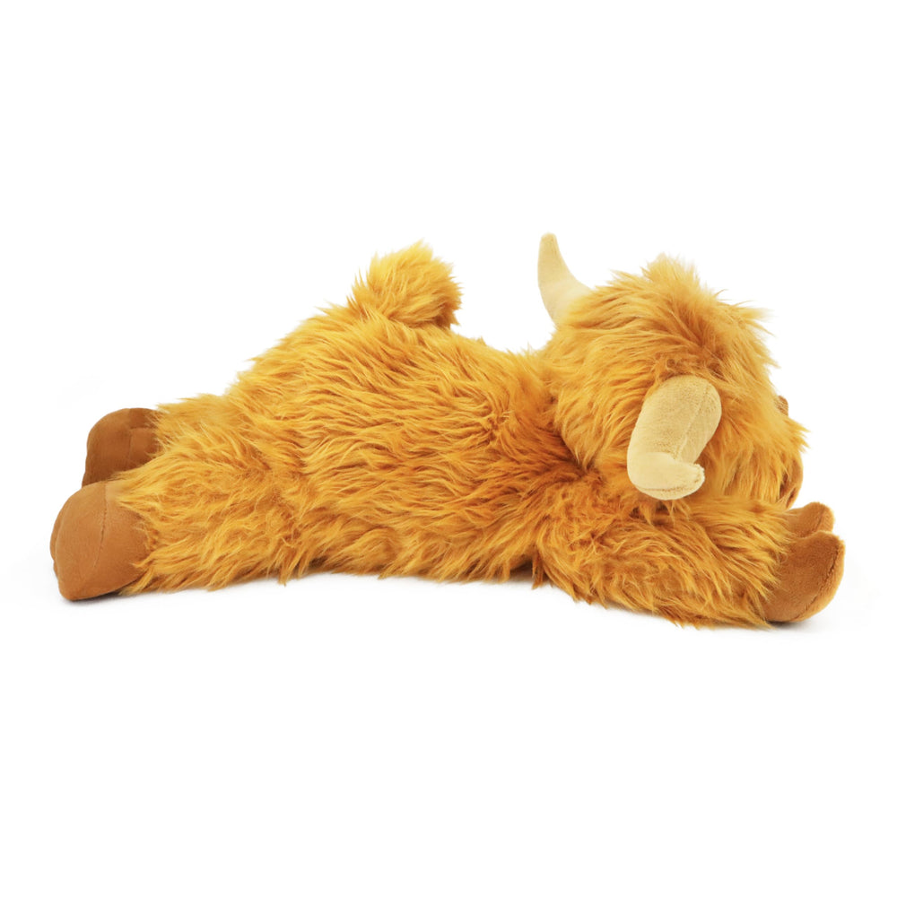 ARING PLUSH Highland Cow’s curved horns and big eyes spark imaginative play.