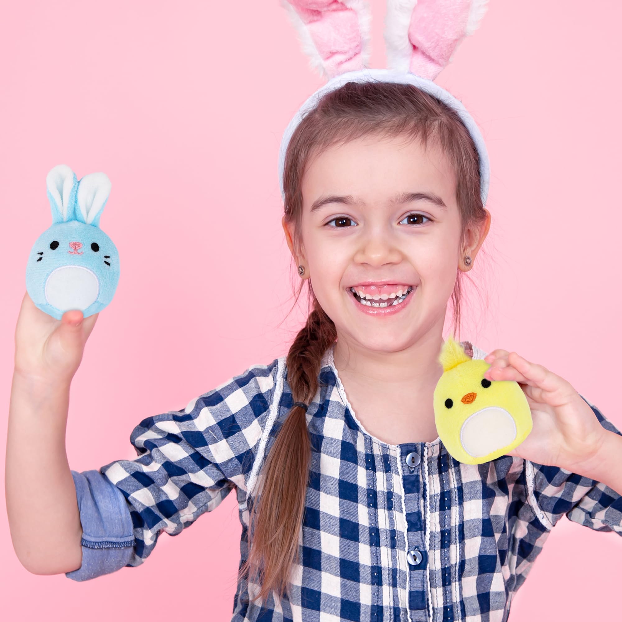 ArtCreativity blue bunny plush adds color to baskets and storytelling