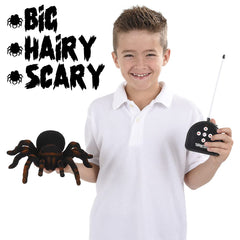 ArtCreativity spider with soft furry texture for realism.