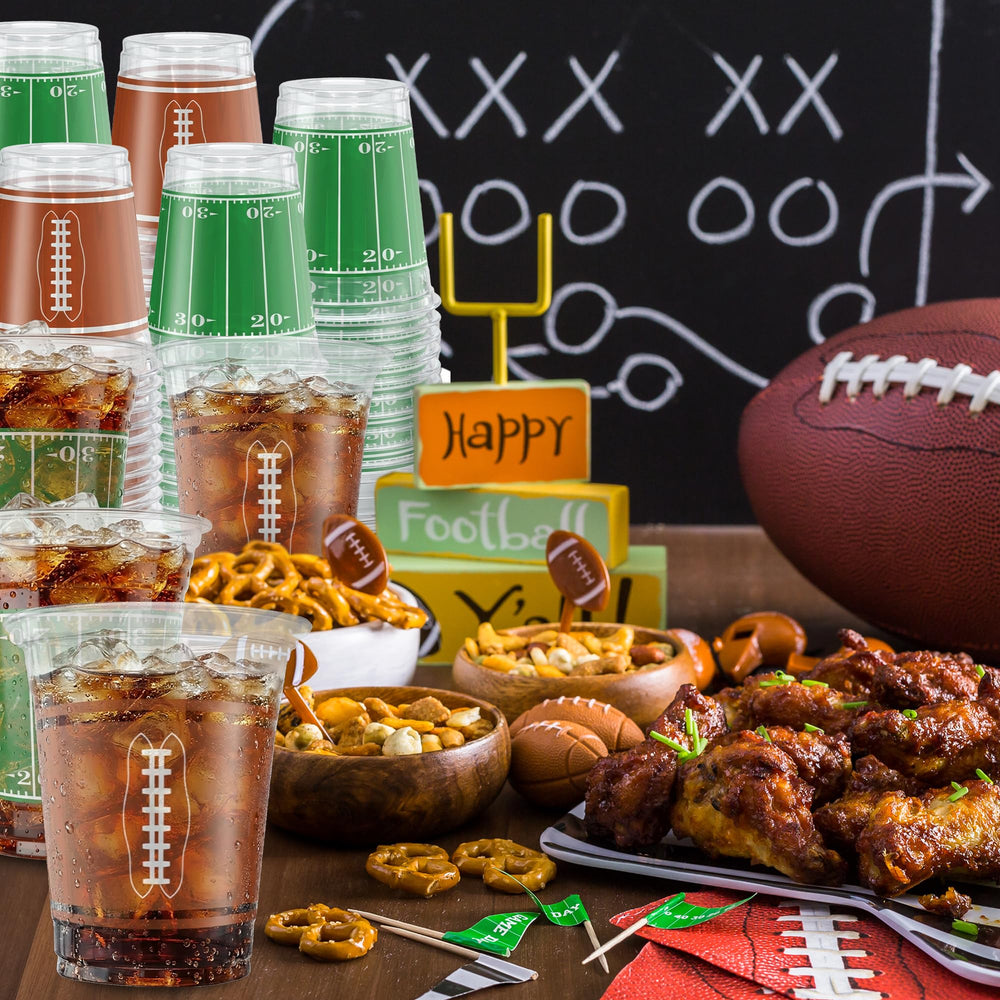 ArtCreativity sport-themed cups used as table decorations and drinkware
