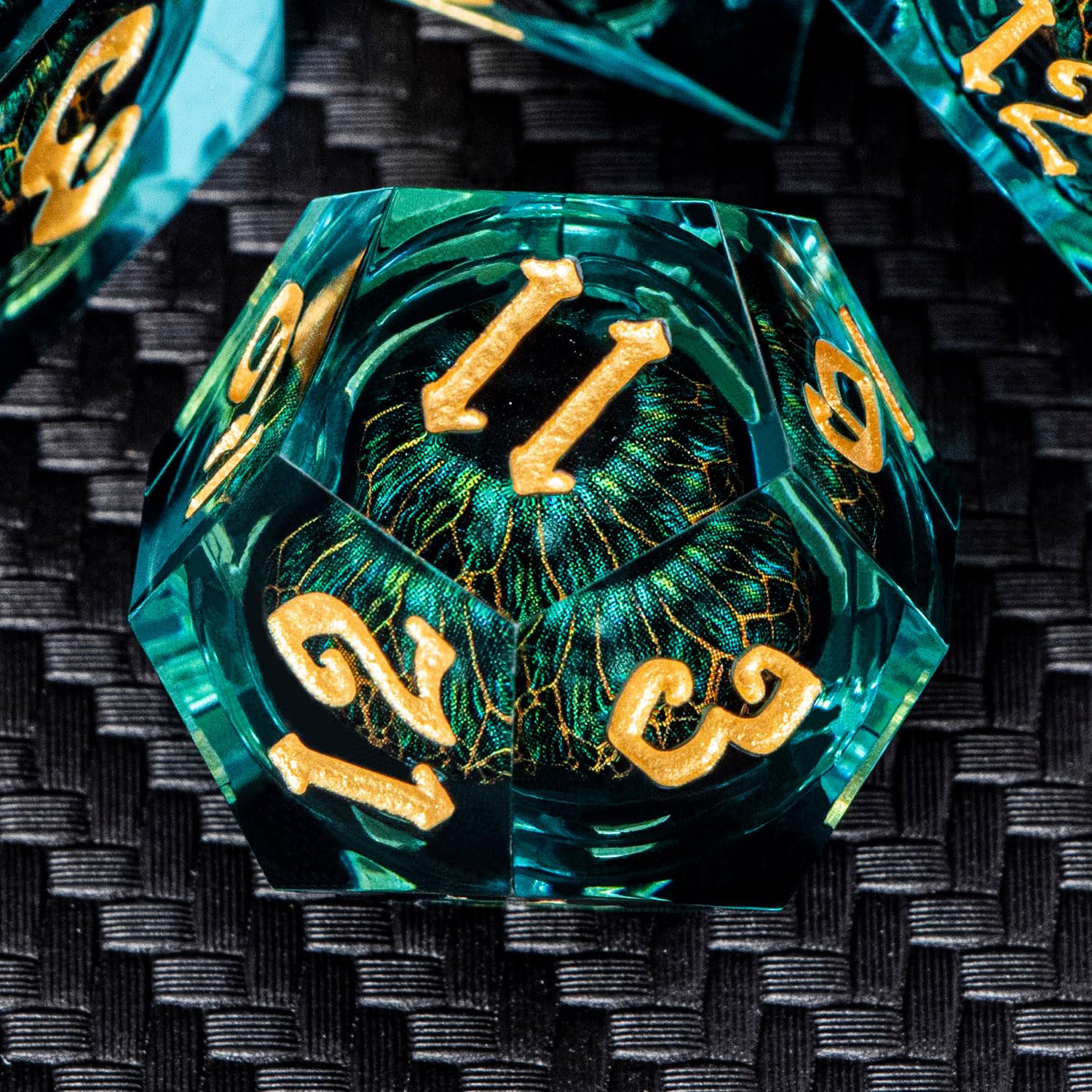 ARUOHHA d20-d12-d10-d8-d6-d4 polyhedral set for versatile gameplay