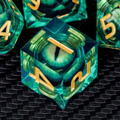 ARUOHHA DND resin dice D6 close-up with sharp edges