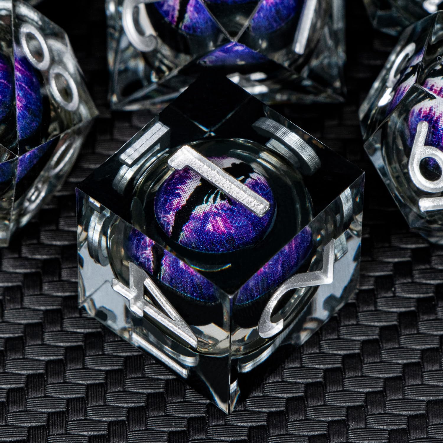 ARUOHHA dragon-eye purple d8 dice offer smooth spins and readable faces