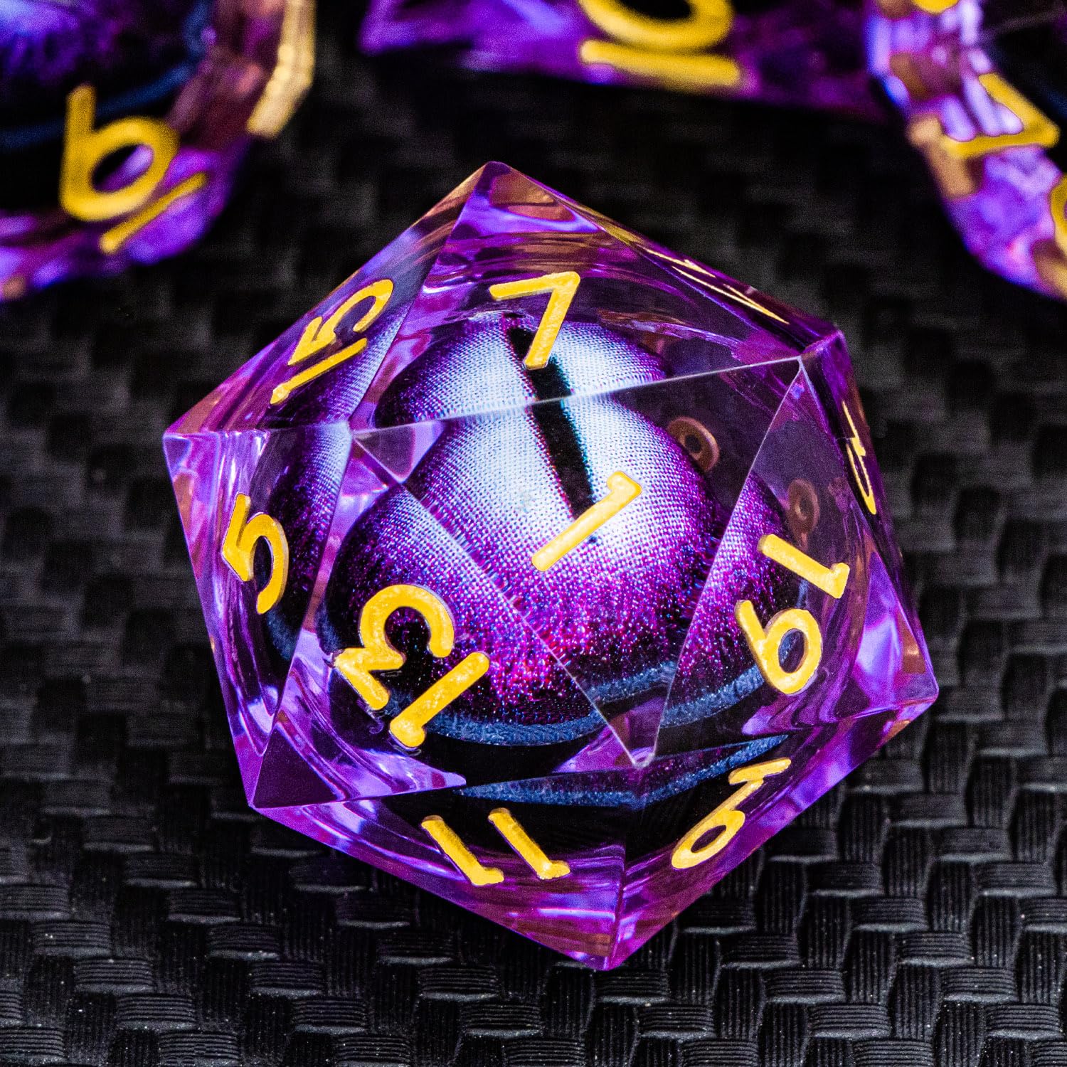 ARUOHHA Dragon Eye D20 dice with liquid core for immersive tabletop precision.