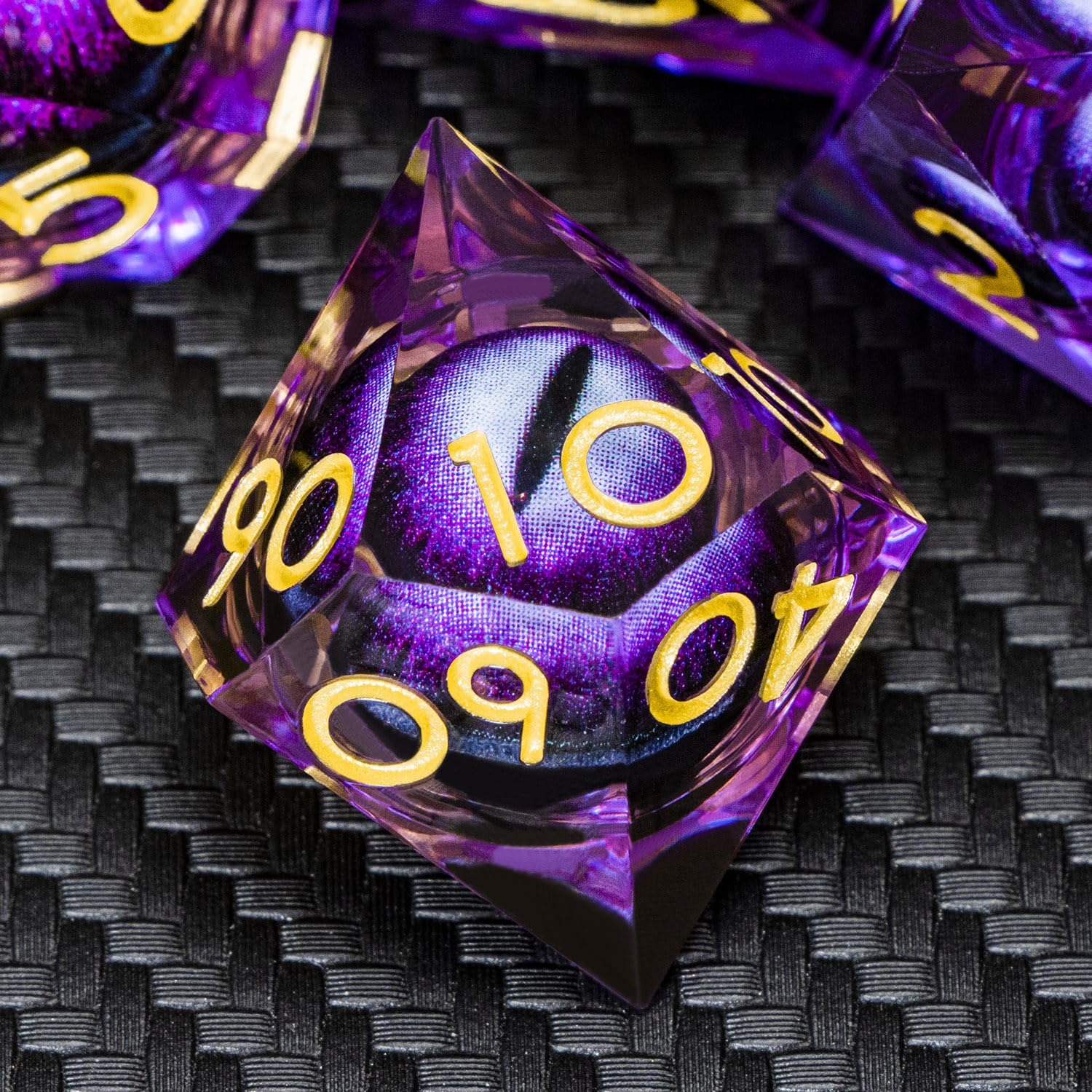 ARUOHHA Dragon Eye D6 dice with vivid visuals and grip.