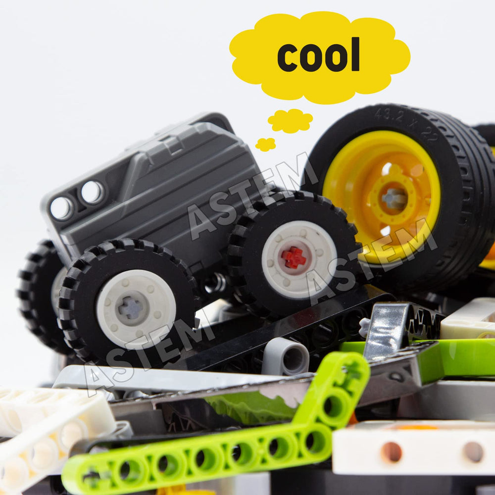 ASTEM high-compatibility bricks ensure stable fits for complex builds.