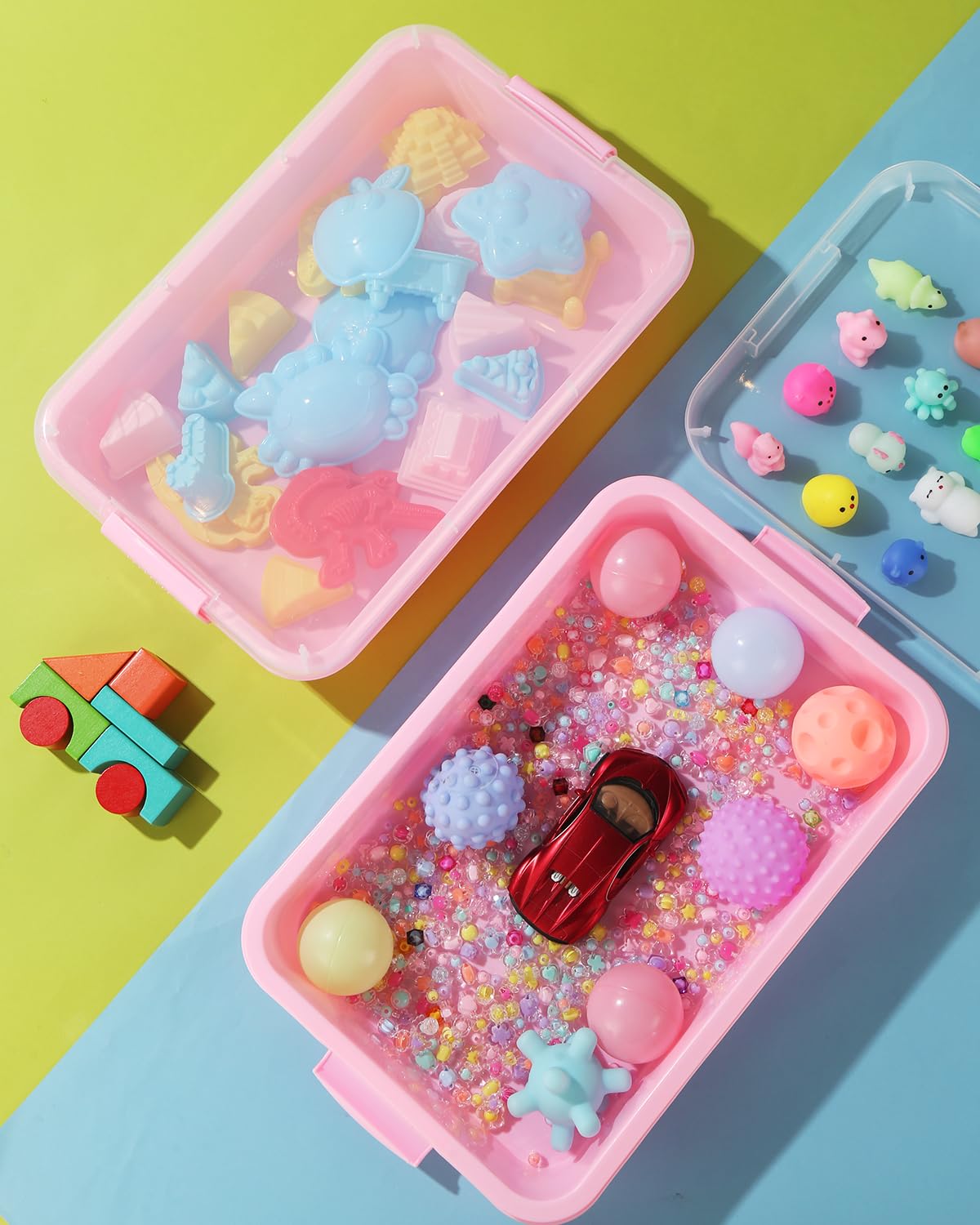 AtMini portable-handle design makes it easy for kids to carry.