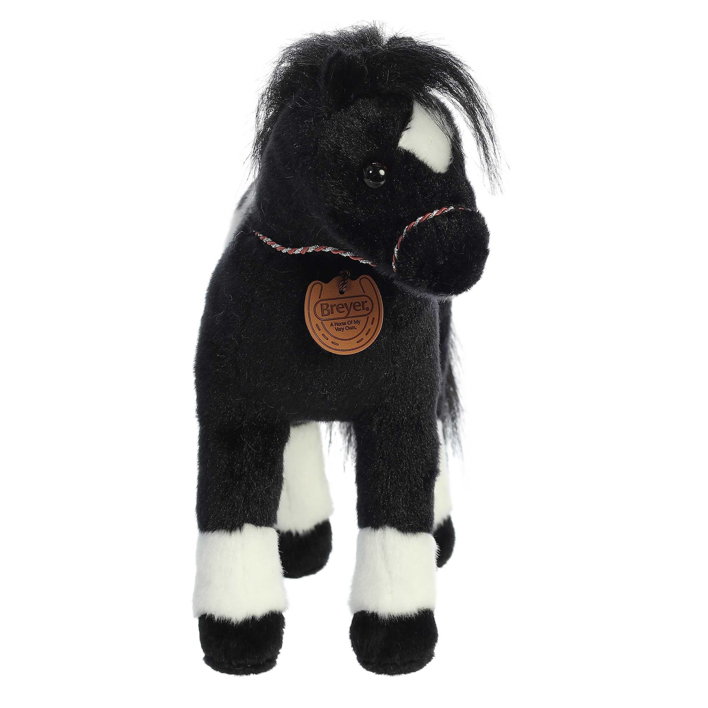 Aurora Breyer Showstoppers face detail—realistic eyes and spots for storytelling