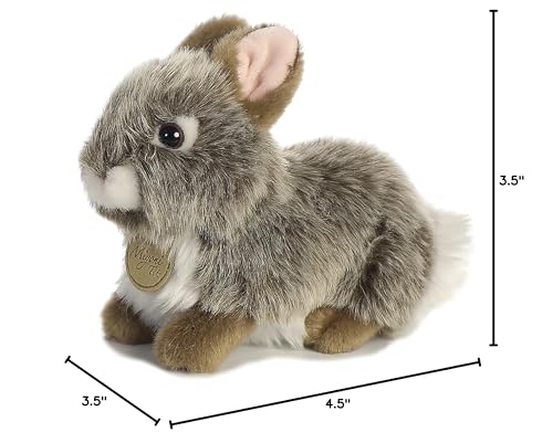 Aurora Miyoni Tots Bunny includes bean pellets for stable display.