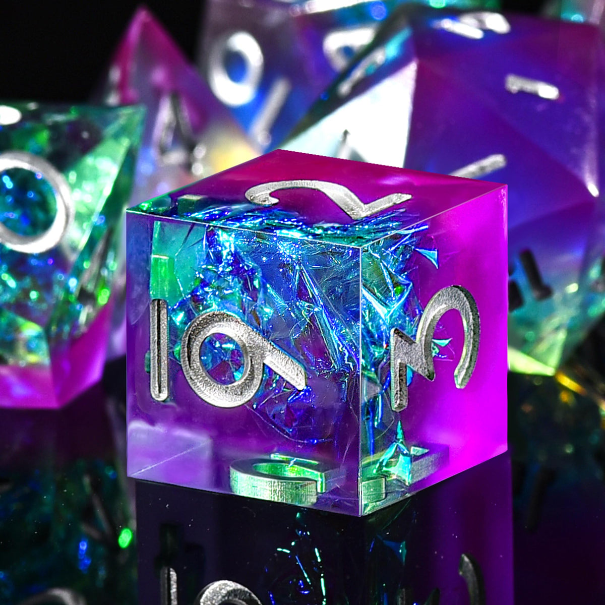 AUSTOR 7-Die DND dice set in violet & blue, ideal for tabletop sessions.