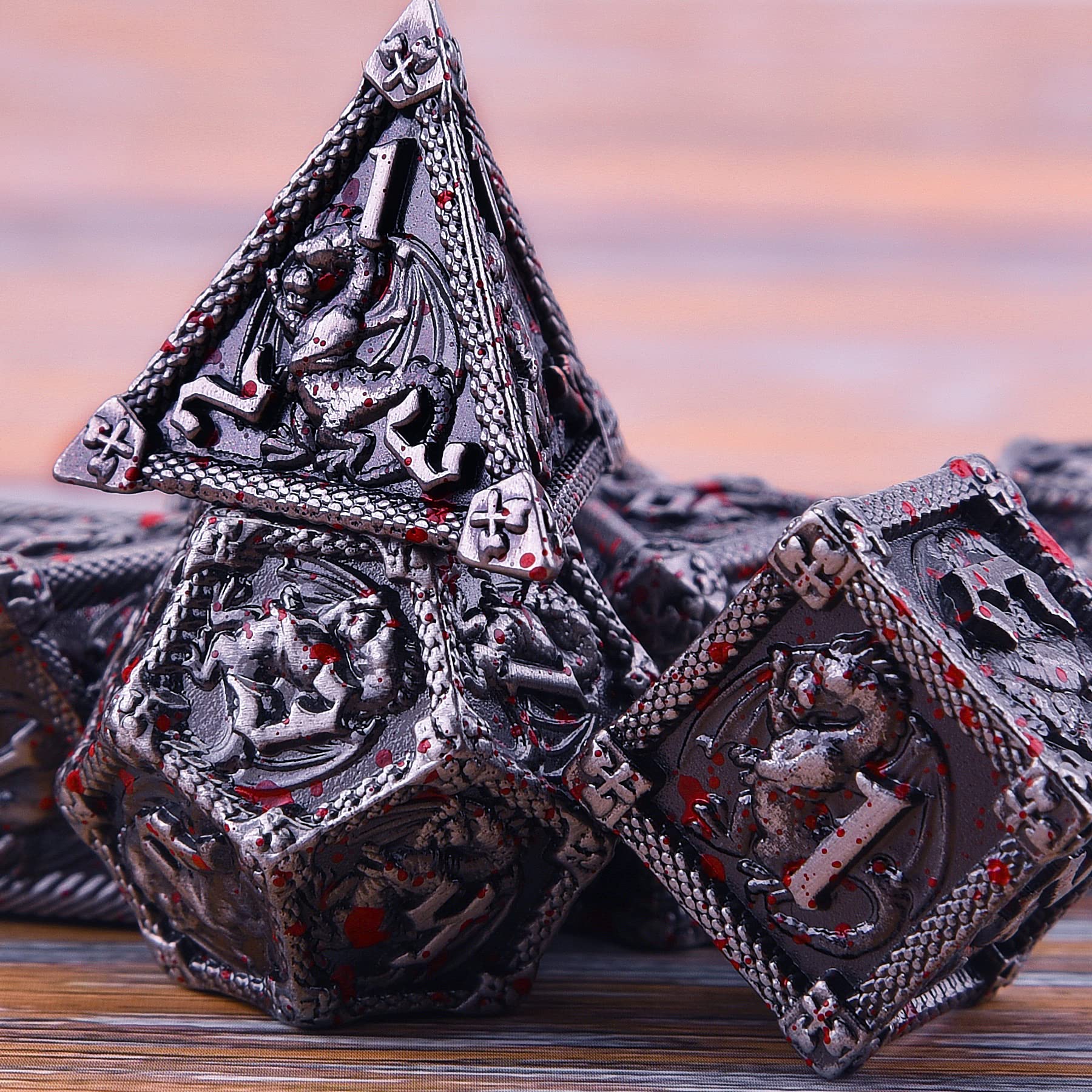 AUSTOR zinc alloy DND dice give thick tactile feel for confident rolls.