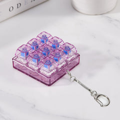 Axlksia keyboard fidget demonstrated for focus.