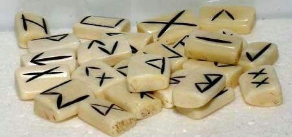 AzureGreen Casting Magic water buffalo bone rune set for divination and focused study.