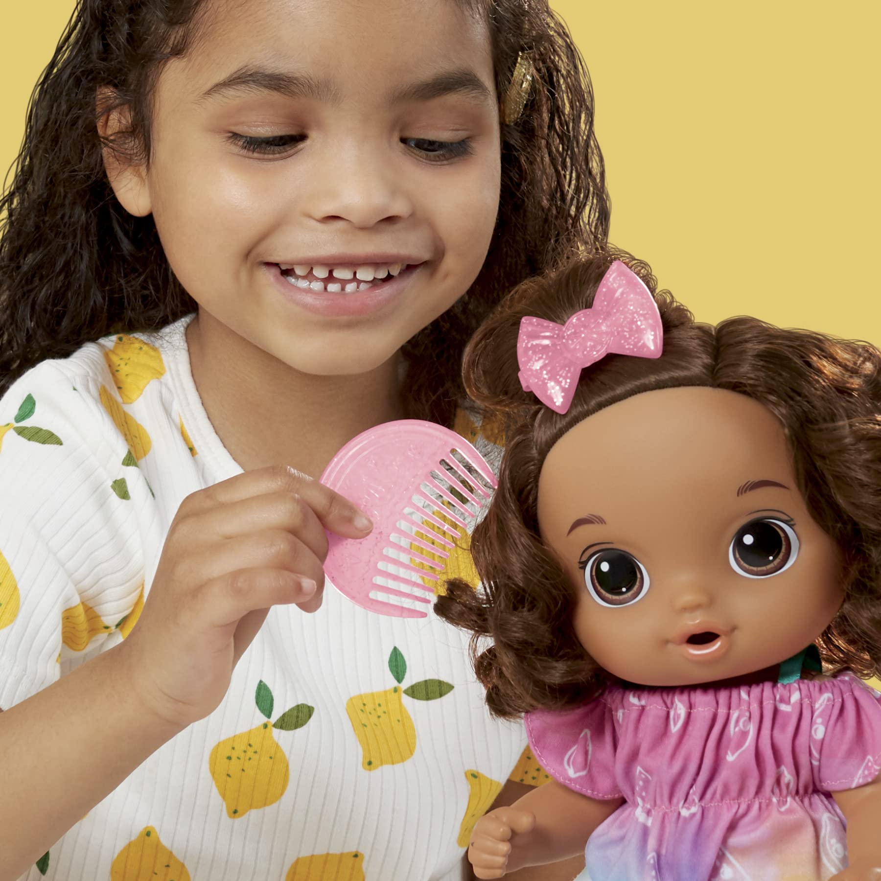 Compact 12-inch Baby Alive Fruity Sips doll for on-the-go play.