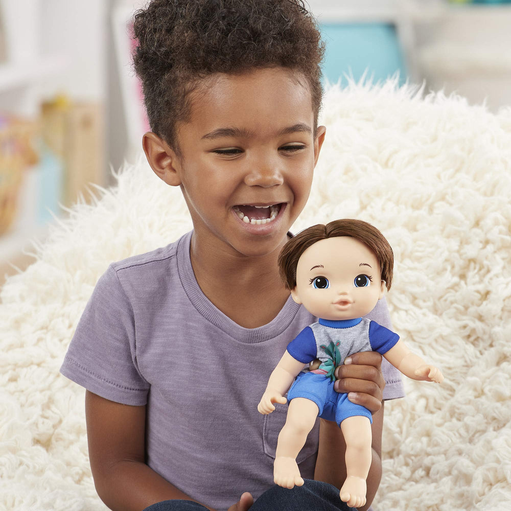 Carrier with pretend headphones supports portable playtime.