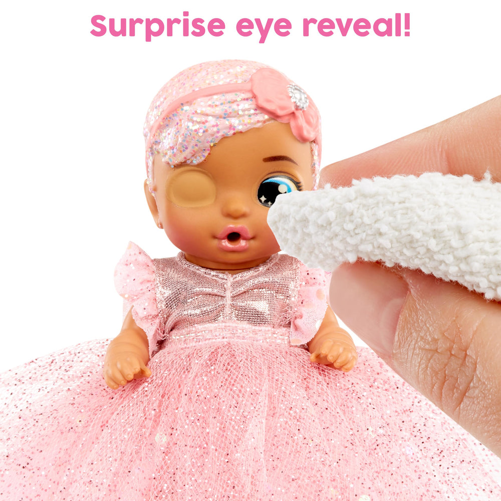 Baby Born Surprise Series 8 color-changing diaper offers interactive play moments.