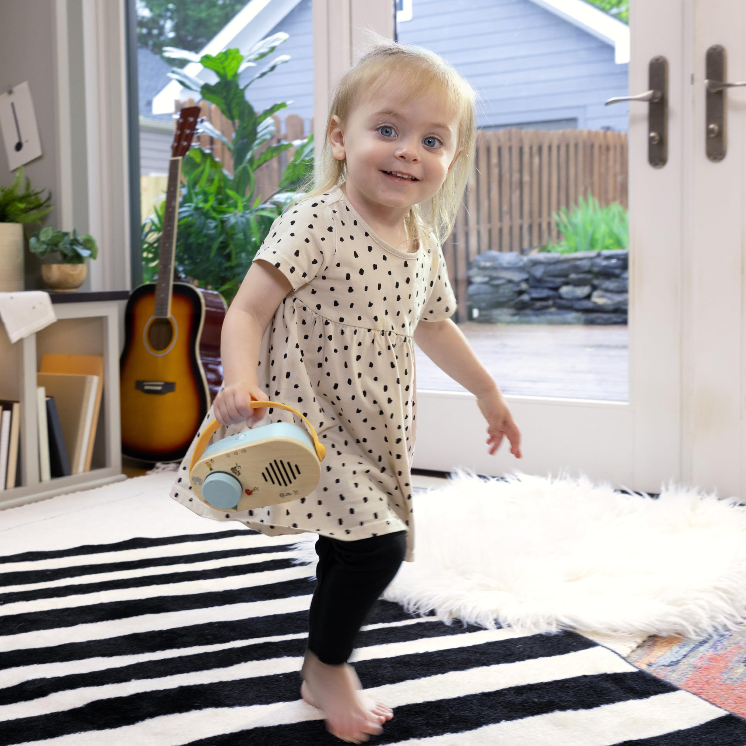 Baby Einstein Hape Discovery Radio on-the-go portability
