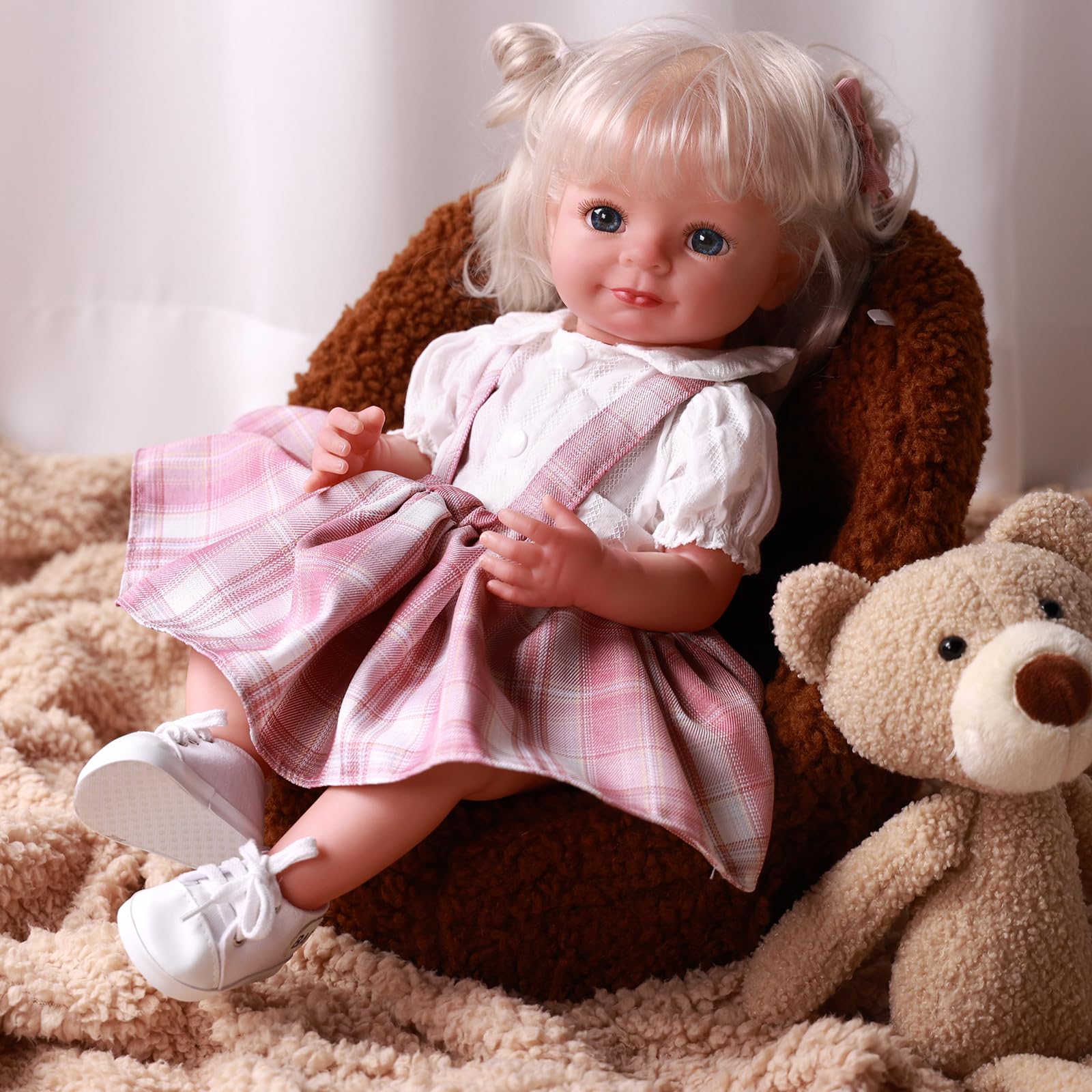 BABESIDE Reborn Doll Shoes demonstrating size fit for 17-22 inch dolls