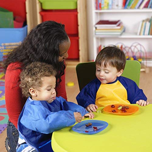 BAHABY kids smocks suited for painting, cooking, and parties.