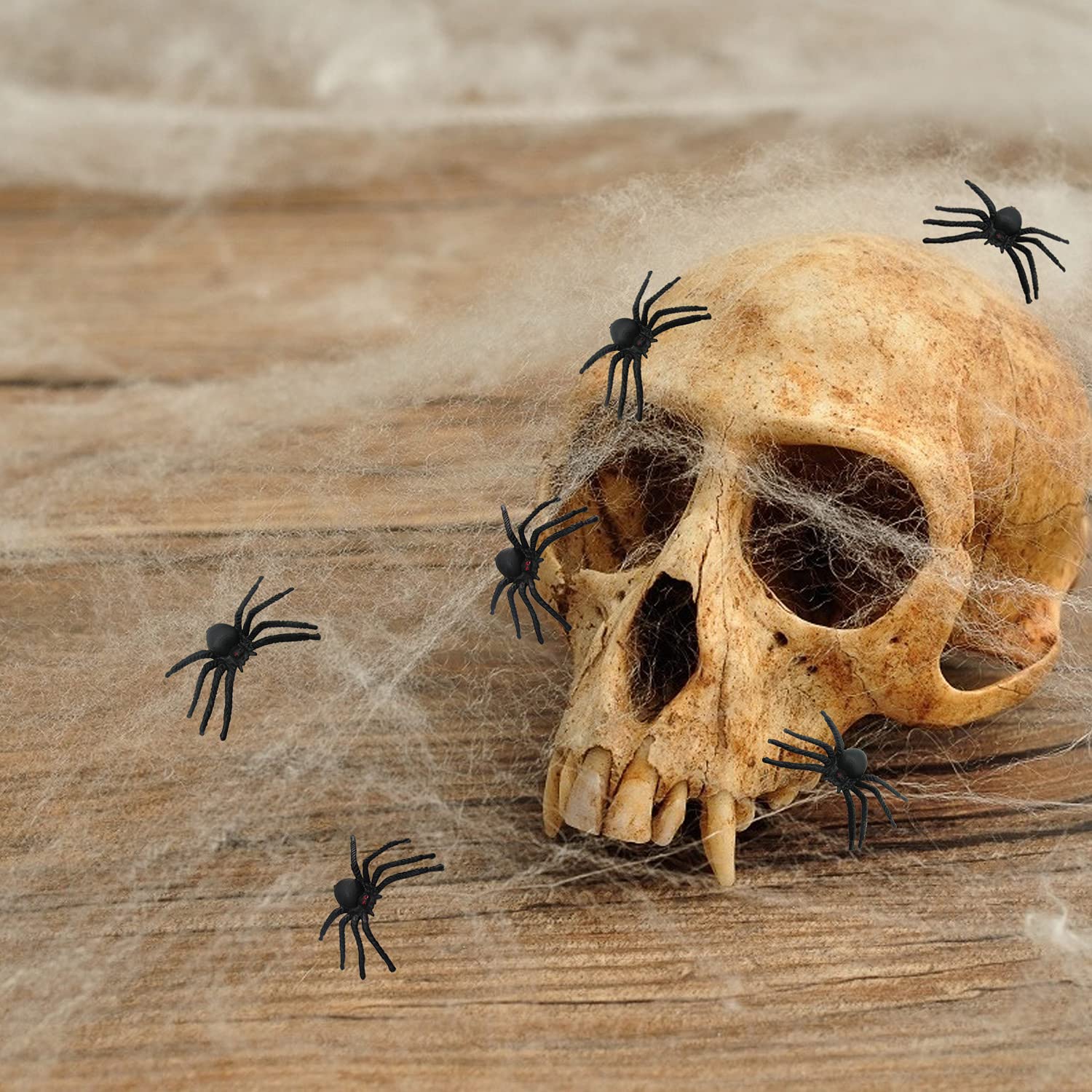 BAINFE small spiders for playful pranks and crowd-pleasing moments