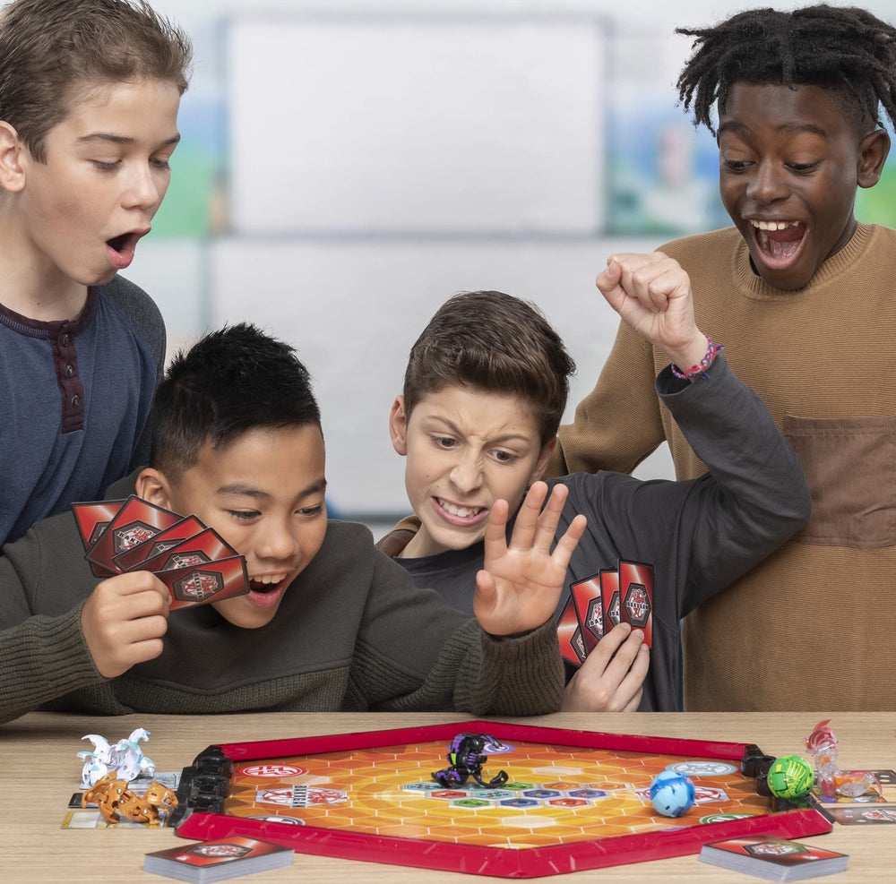 Bakugan Ultra Gate-Trainer Card play illustrates practicing rolls to activate Bakugan.