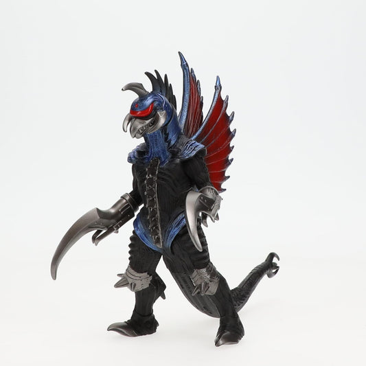 Bandai Namco Gigan 2004 figure, side pose for dramatic display