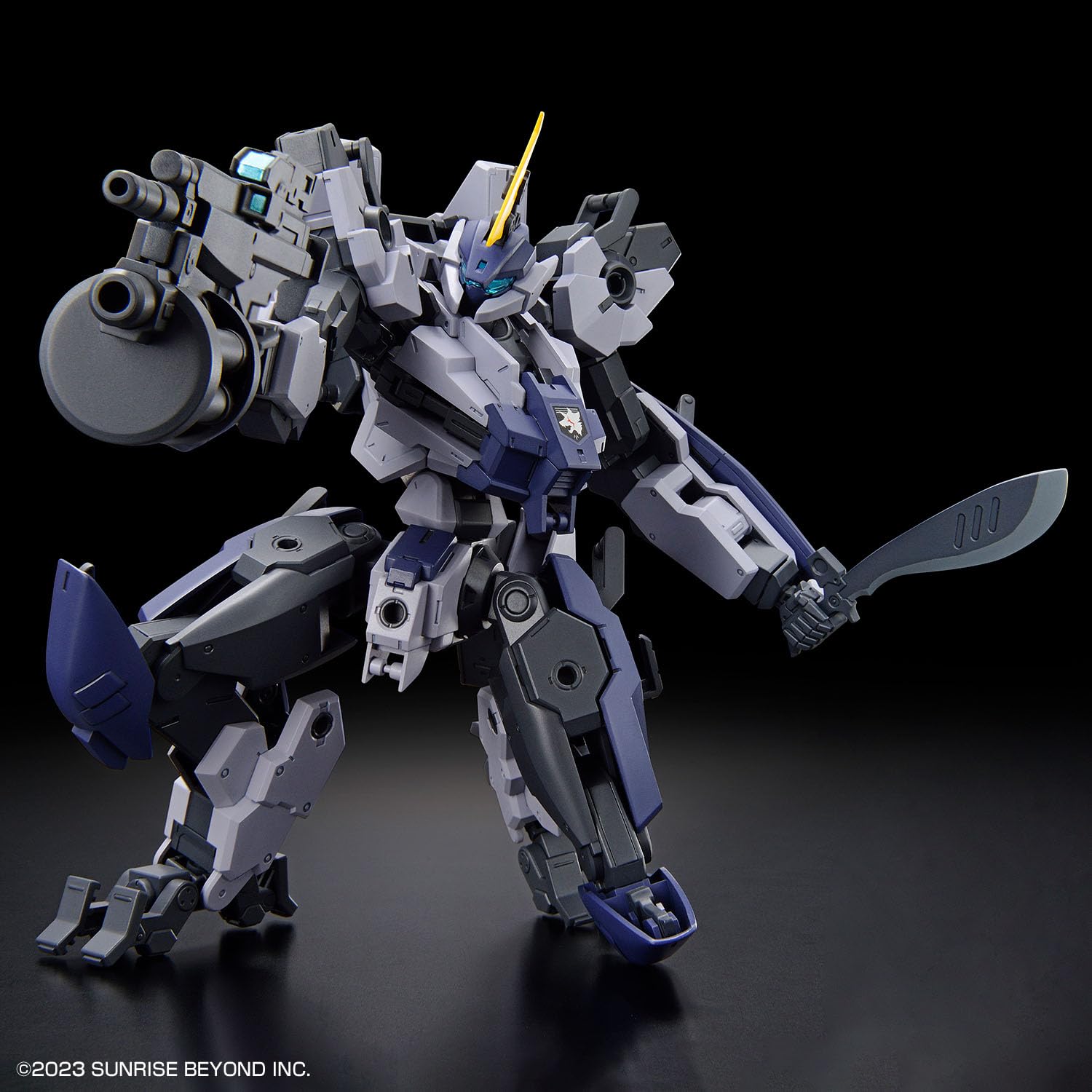 Rear skirt rack accessory on MAILeS Protogouyo for pose stability