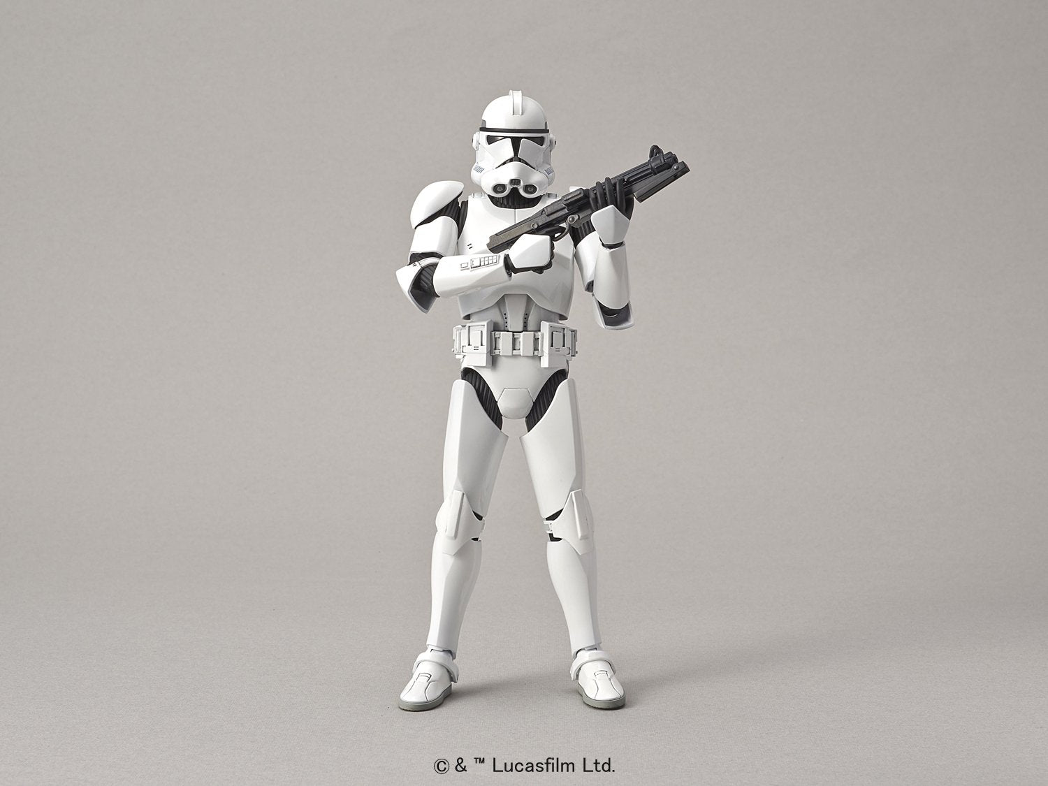 Bandai Star Wars 1/12 Clone Trooper with blasters for action-ready poses