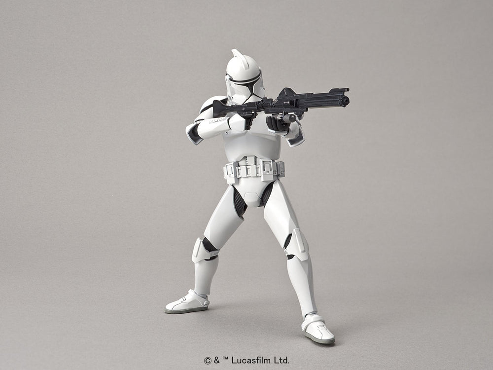 Bandai Star Wars 1/12 Clone Trooper interchangeable hands enable versatile scenes