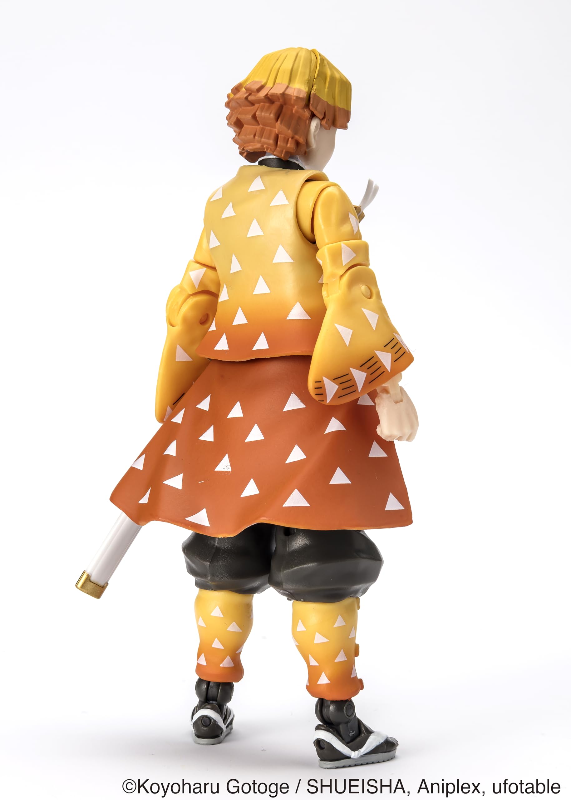 Iconic Zenitsu Agatsuma artwork reveals when packaging is opened.