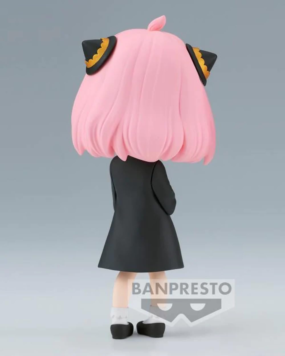 Banpresto Anya Forger II Ver A packaging shows official licensing label.