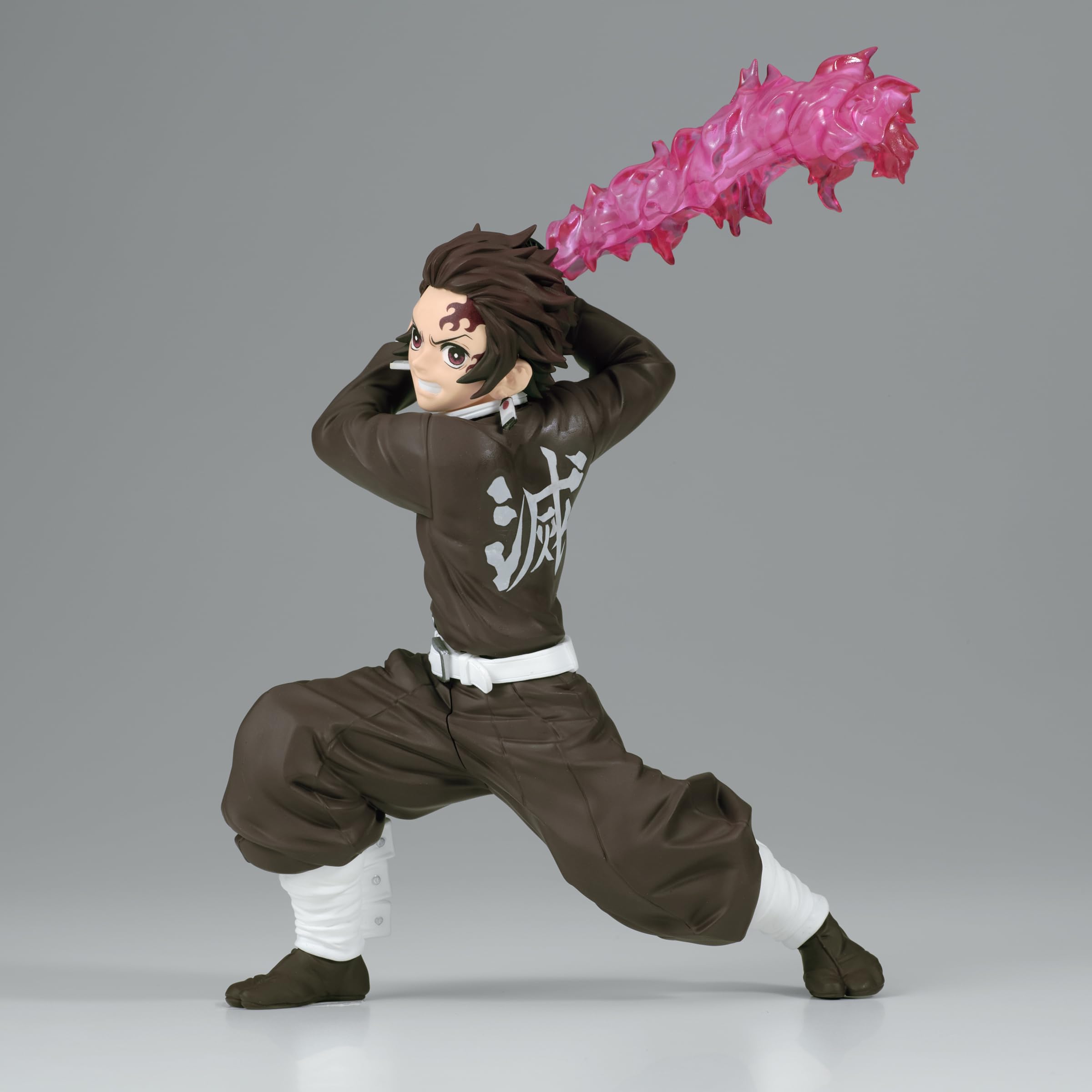 Banpresto Tanjiro Kamado II Vibration Stars figure side view ideal for shelf display.