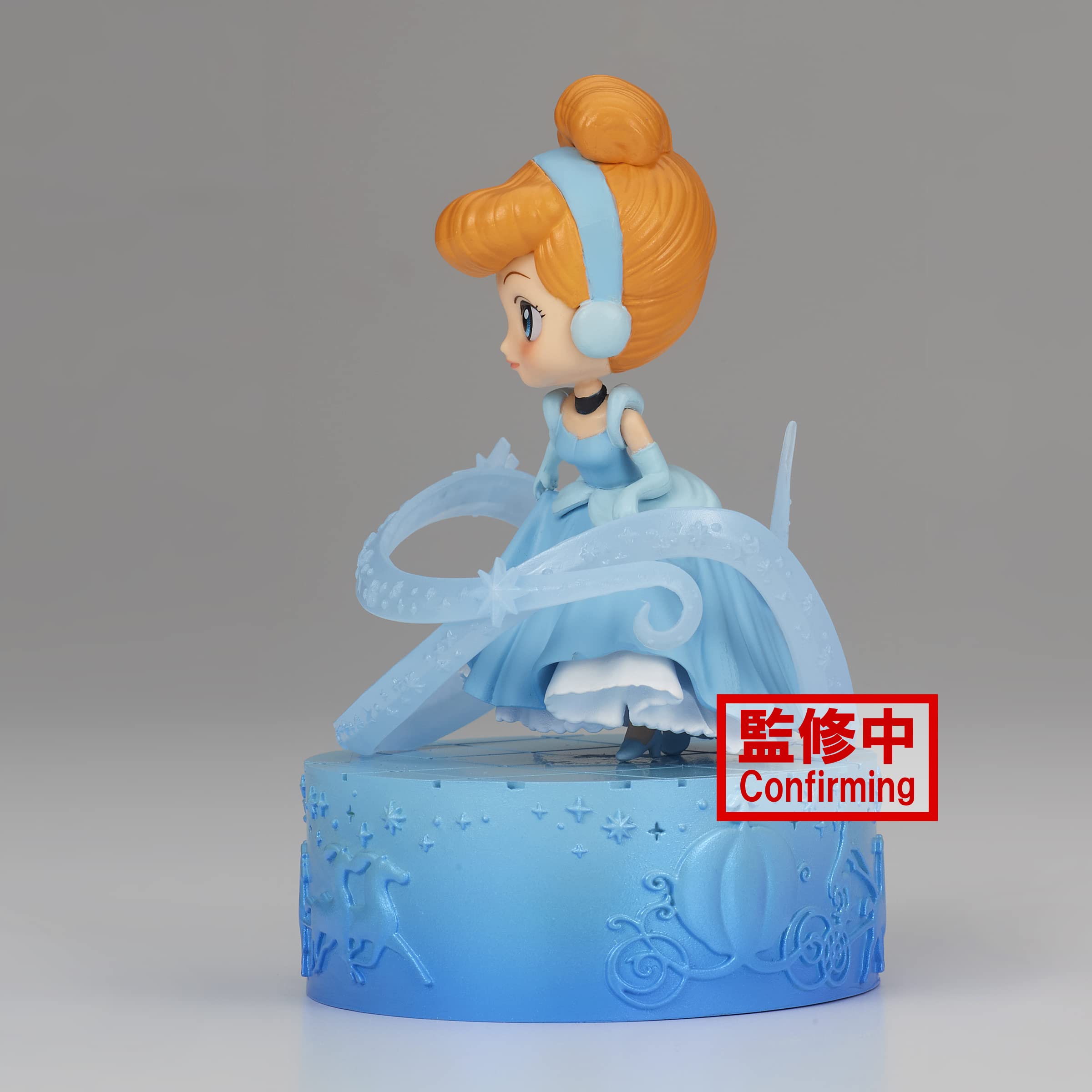 Banpresto Cinderella Ver A compact figure on a shelf display