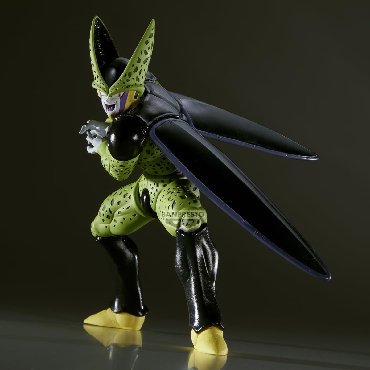 Banpresto Cell vs Gohan figure iconic pose enhances display and collection