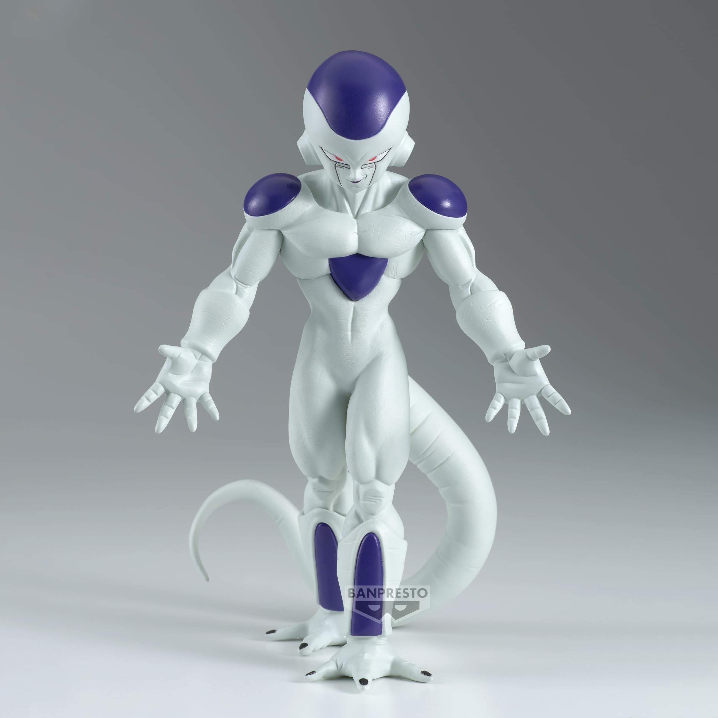 Banpresto Frieza Solid Edge Works figure shows detailed sculpt for collector displays.