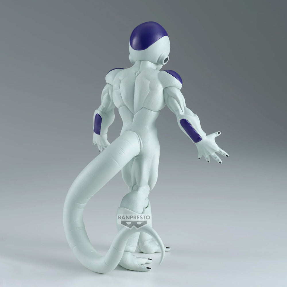 Banpresto Frieza Solid Edge Works figure box art complements display setups.