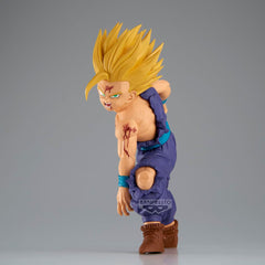 Banpresto Dragon Ball Z Gohan vs Cell figure pose detail enhances exhibit quality.