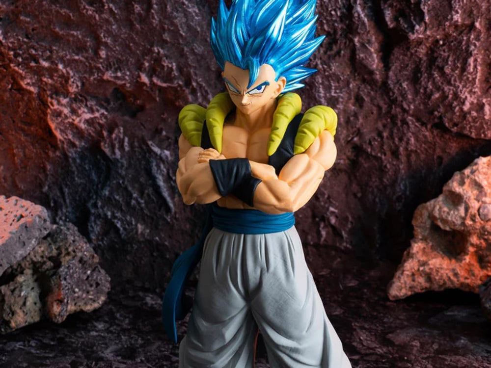 Banpresto Gogeta SSGSS in dynamic pose adds energy to shelves.