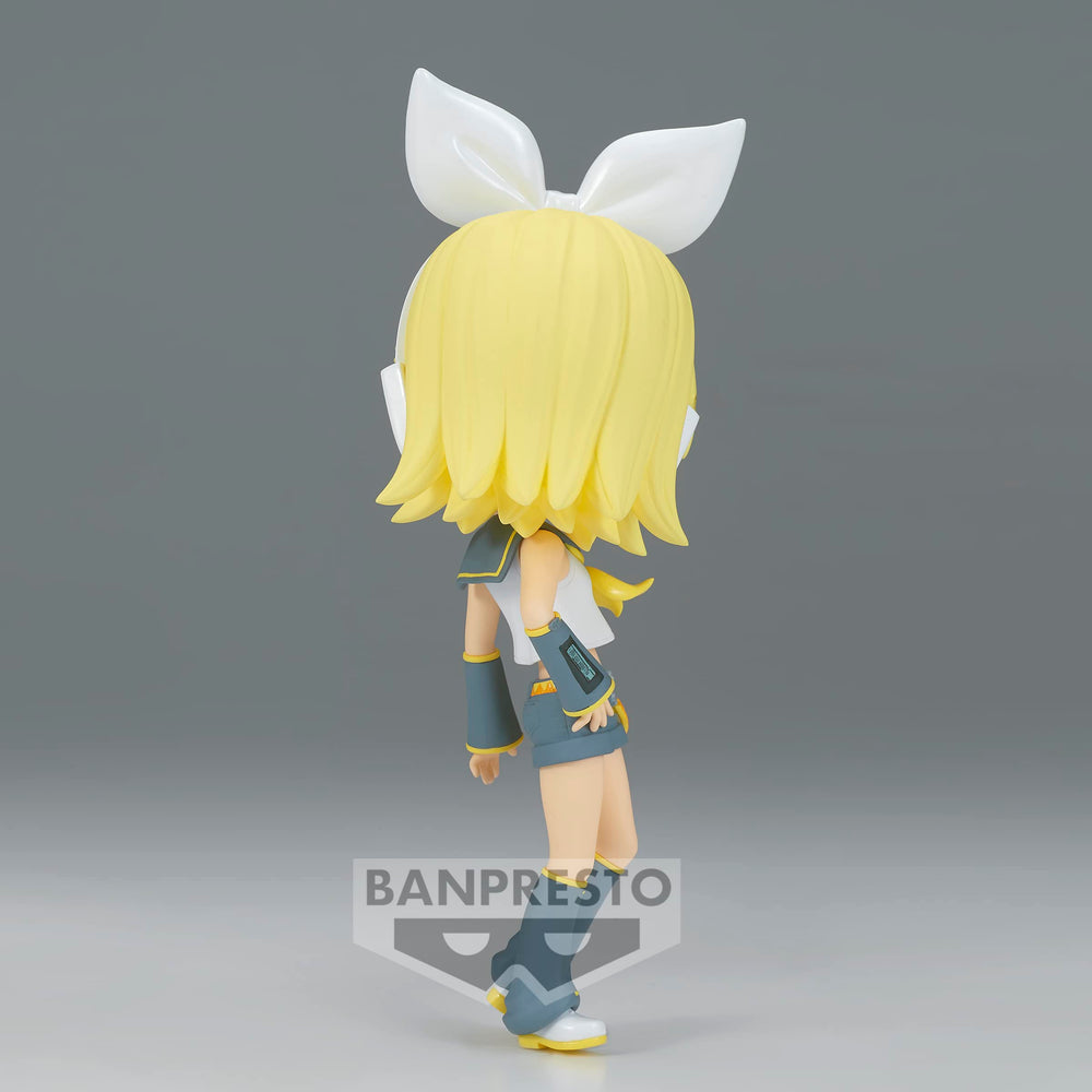 Banpresto Kagamine Rin Ver. B figure pose display, perfect for desk or shelf setups