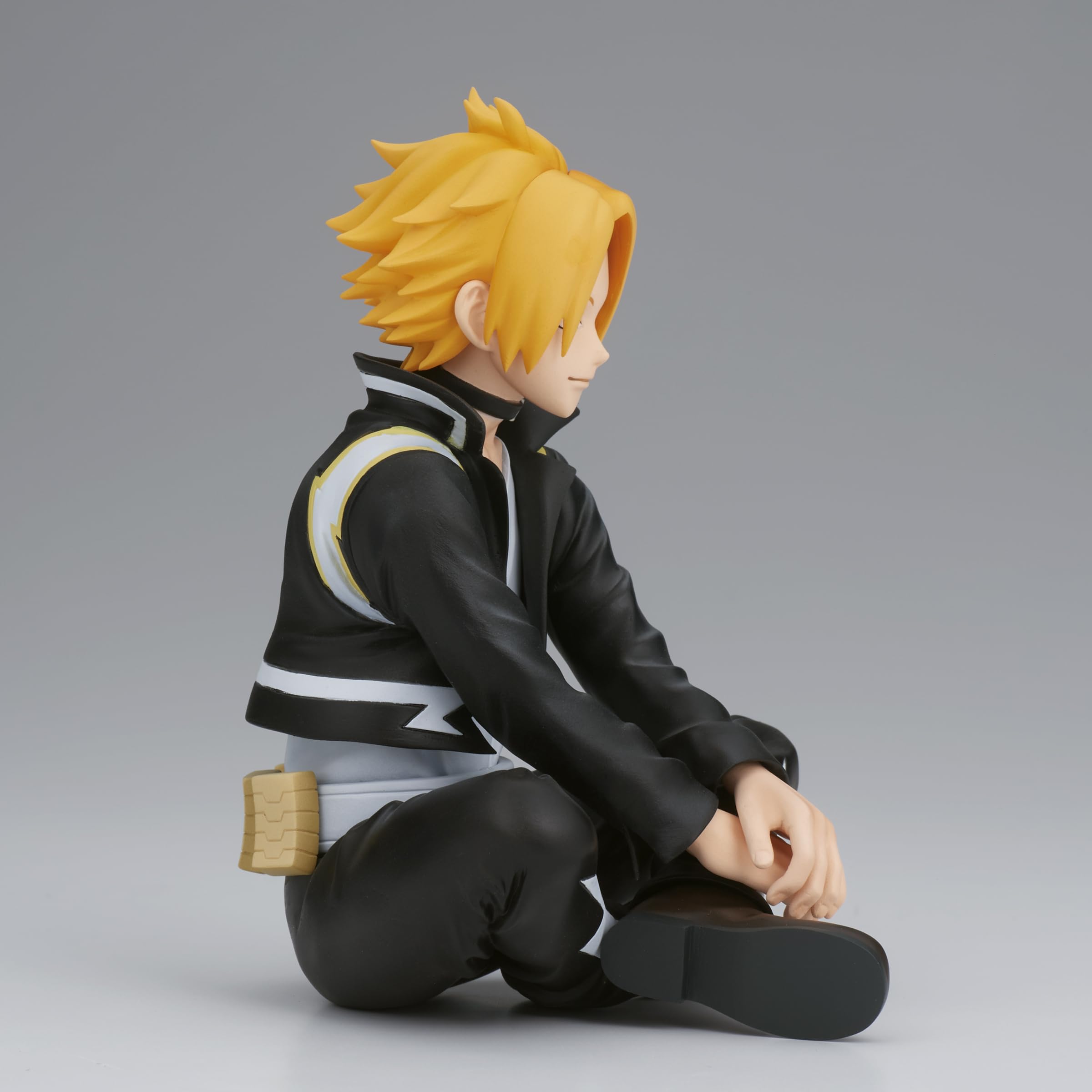 Close-up head sculpt of Kaminari Denki vol7 for detailed display