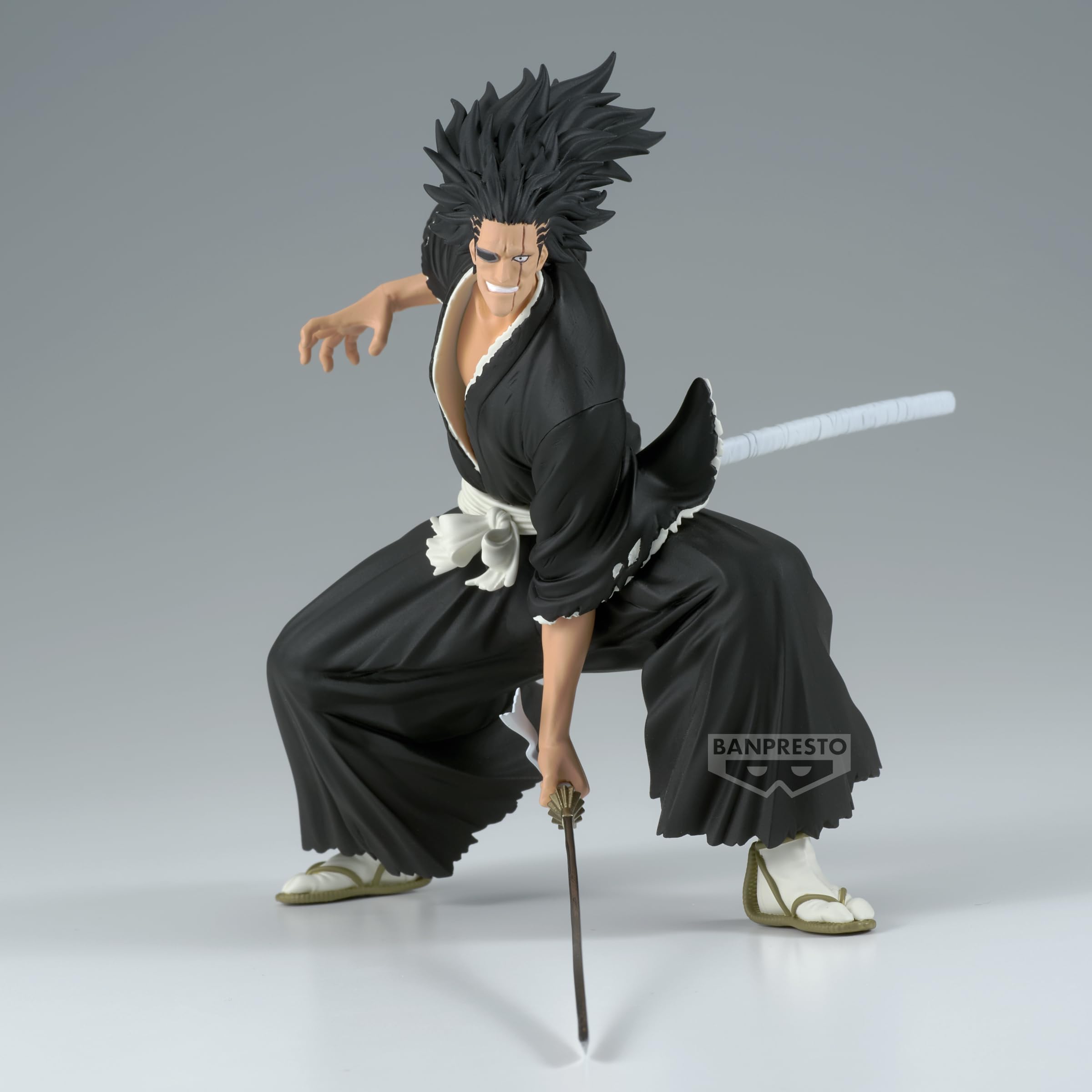 Banpresto Kenpachi Zaraki figure side view, ideal for showcasing a bold pose.