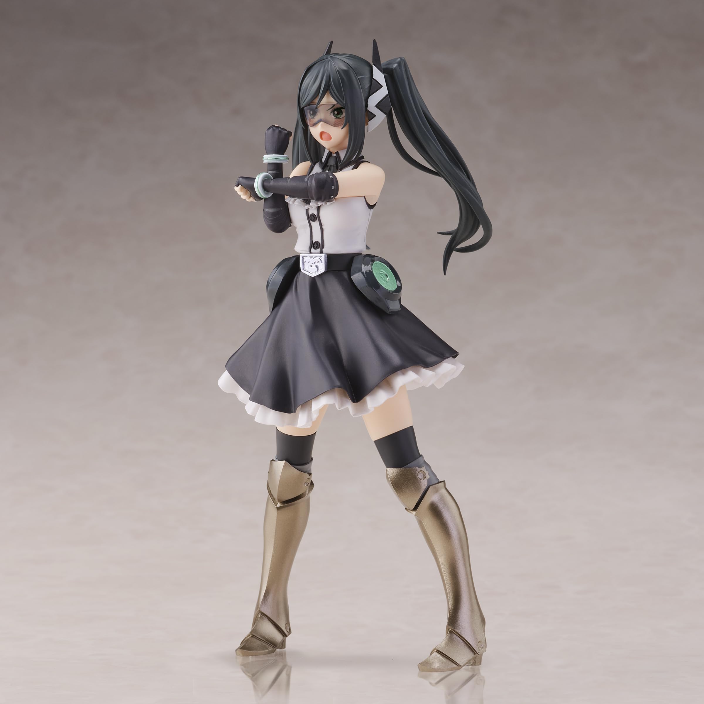 Banpresto Lady Black display-ready pose highlights dynamic silhouette and detail.