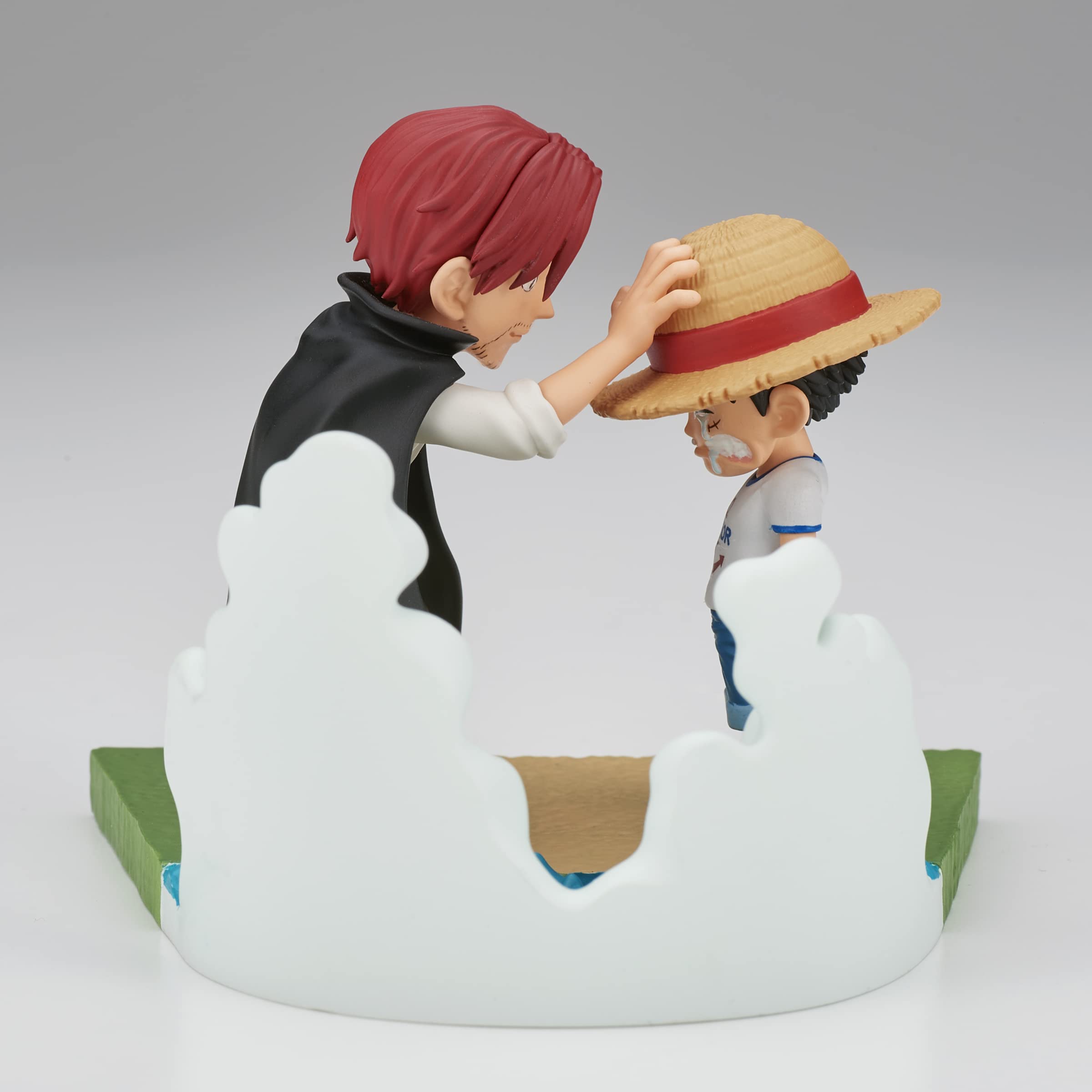 Banpresto Log Stories Luffy and Shanks figure perfect for diorama setups.