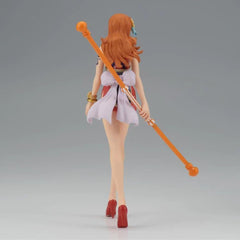 Banpresto Nami Shukko figure with interchangeable hands and accessories for posing.