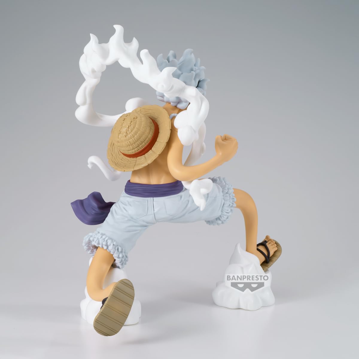 Banpresto One Piece Gear 5 Luffy base-detail—sturdy stand for secure posing.