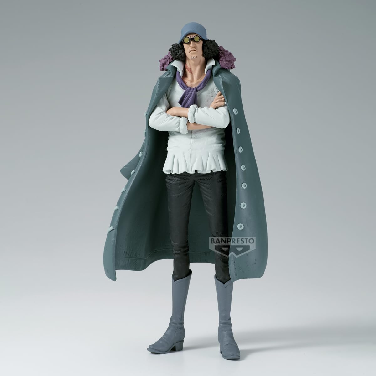 Banpresto Kuzan figure close-up detailing craftsmanship and pose accuracy.
